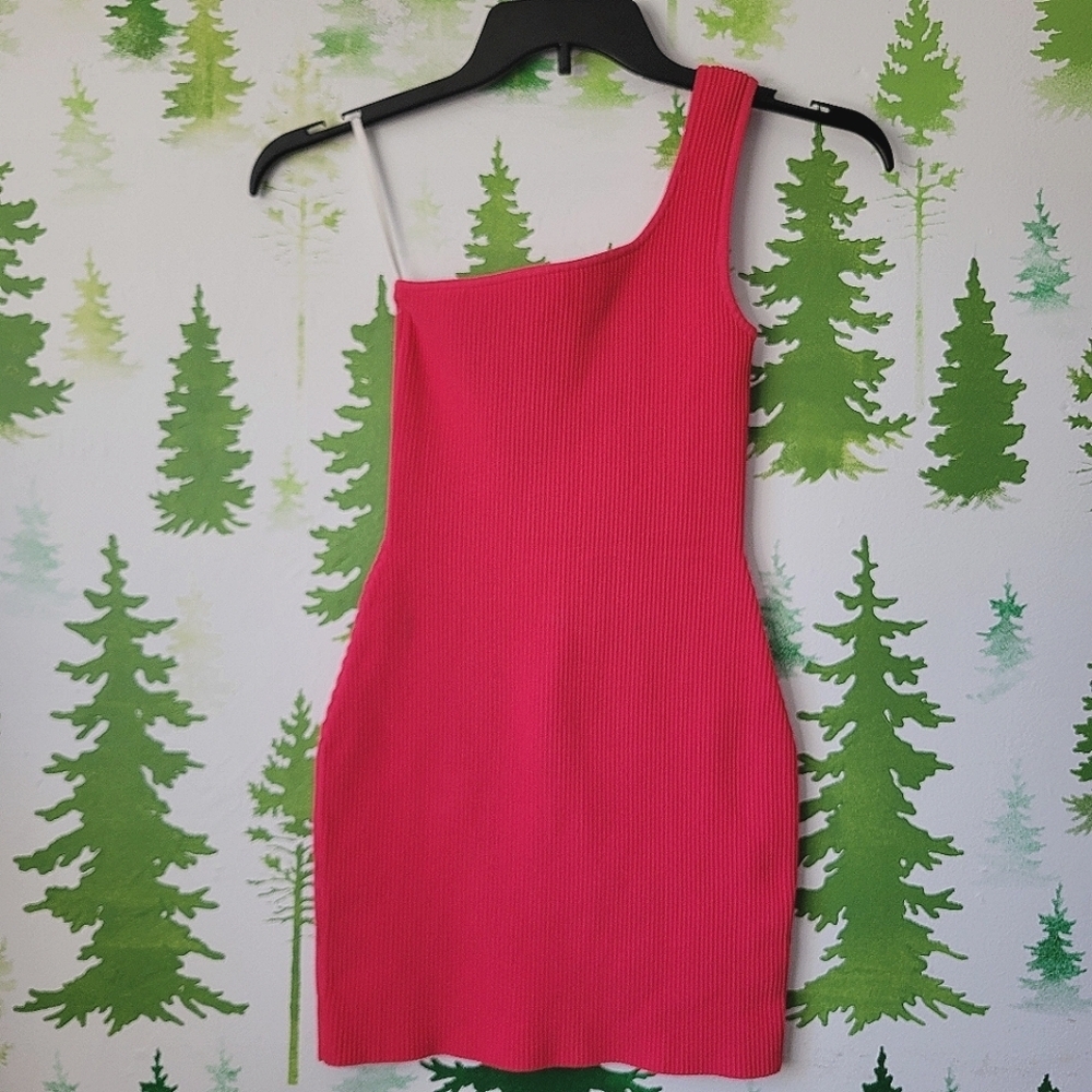 Babaton Sculpt Knit Fitted Mini Dress.